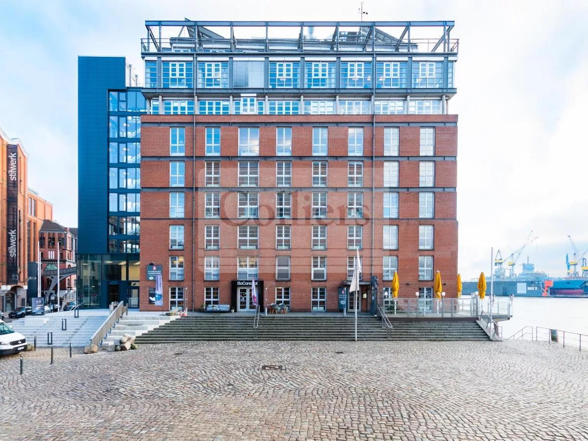 Büro an der Elbe