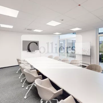 Großer Besprechungsraum