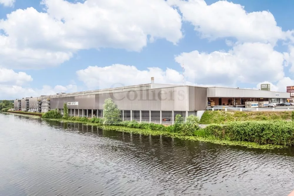 Großzügige Lagerfläche